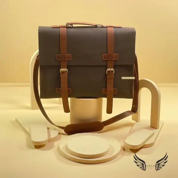 Vintage Crazy Horse 15" Leather Laptop Bag – Durable & Stylish for Work or Travel - Image 2